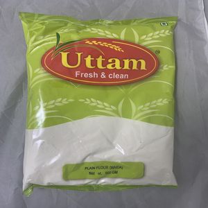 Uttam Plain Flour 900g